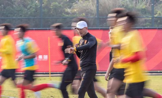 国产a∨一区二区三区香蕉小说